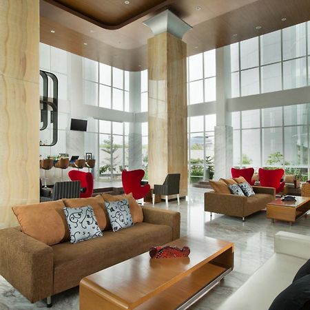 Hariston Hotel&Suites, Pluit - Джакарта Экстерьер фото