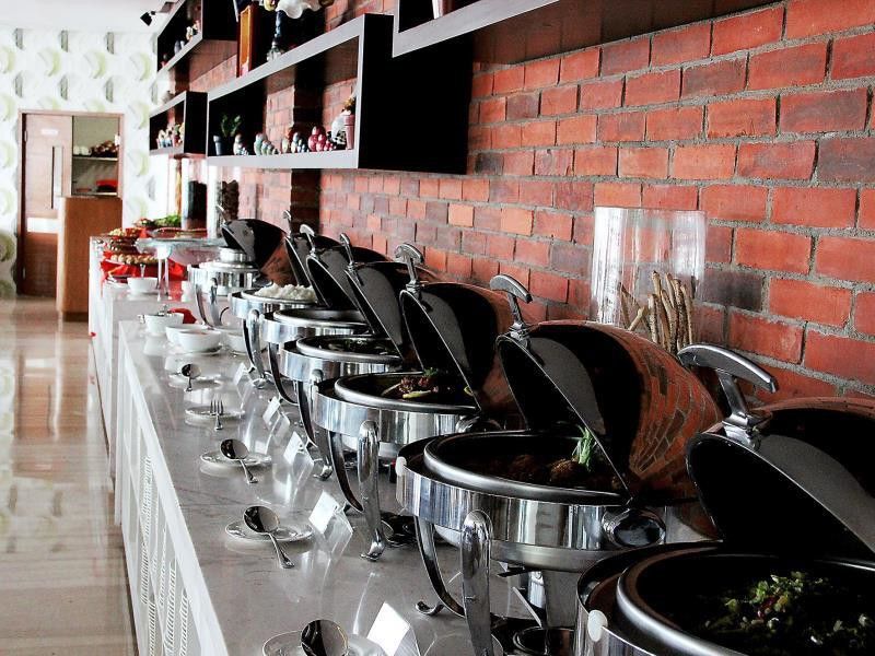 Hariston Hotel & Suites, Pluit - Джакарта Экстерьер фото
