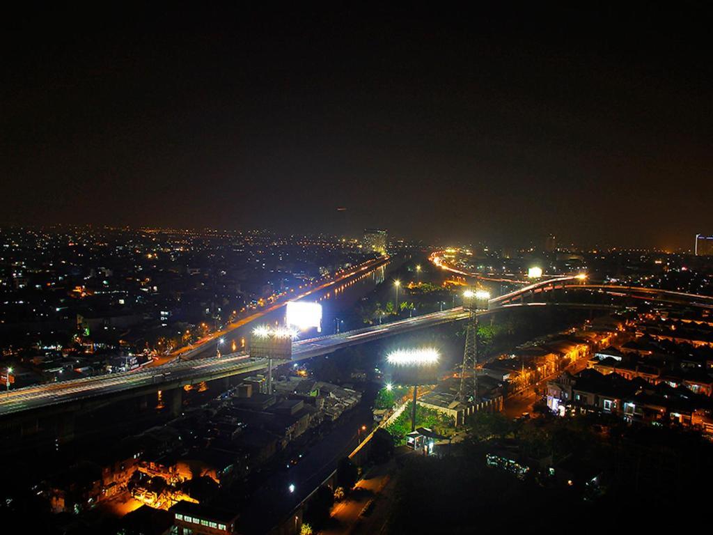 Hariston Hotel & Suites, Pluit - Джакарта Экстерьер фото